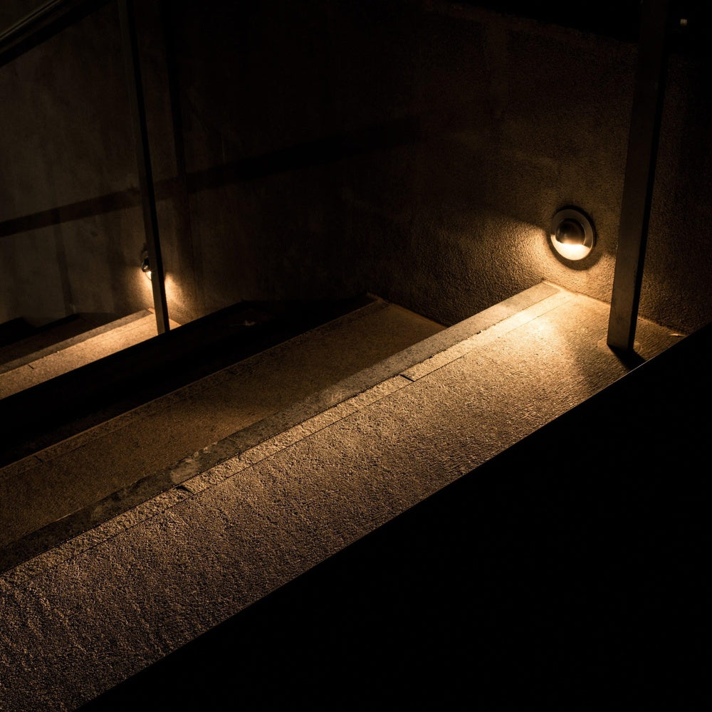 Hunza Step Light Solid Eyelid