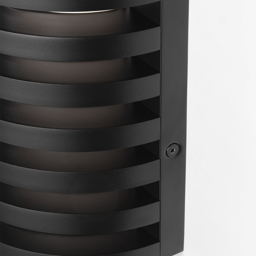 Visual Comfort Quoddy 27 Wall Light