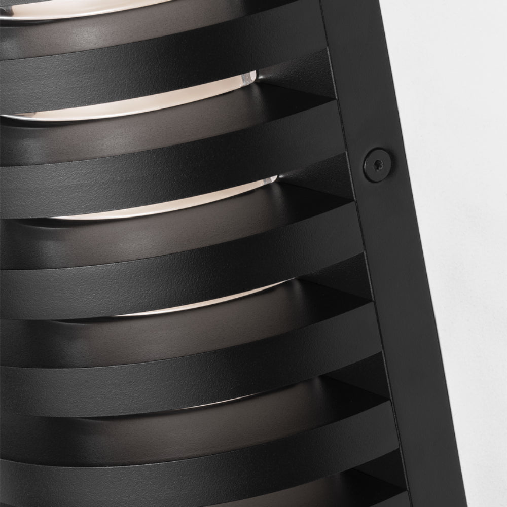 Visual Comfort Quoddy 9 Wall Light