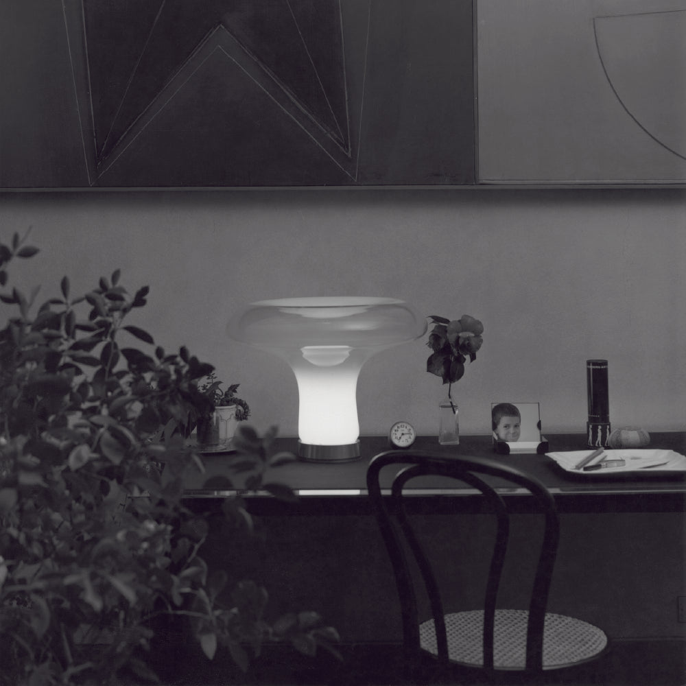 Artemide Lesbo Max 75W E26 120V (Non UL) Table Lamp
