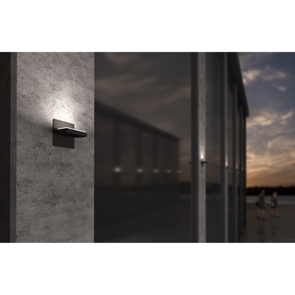 Lumiere 303-W1 EON LEDB2 Wall Mount Light Additional Image 1