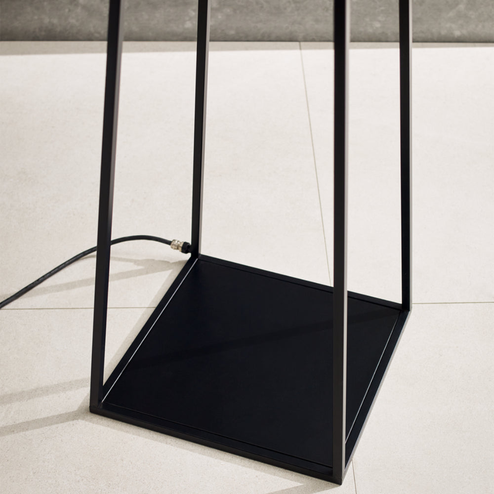 Visual Comfort Apex Outdoor X-Large Floor Lamp 4