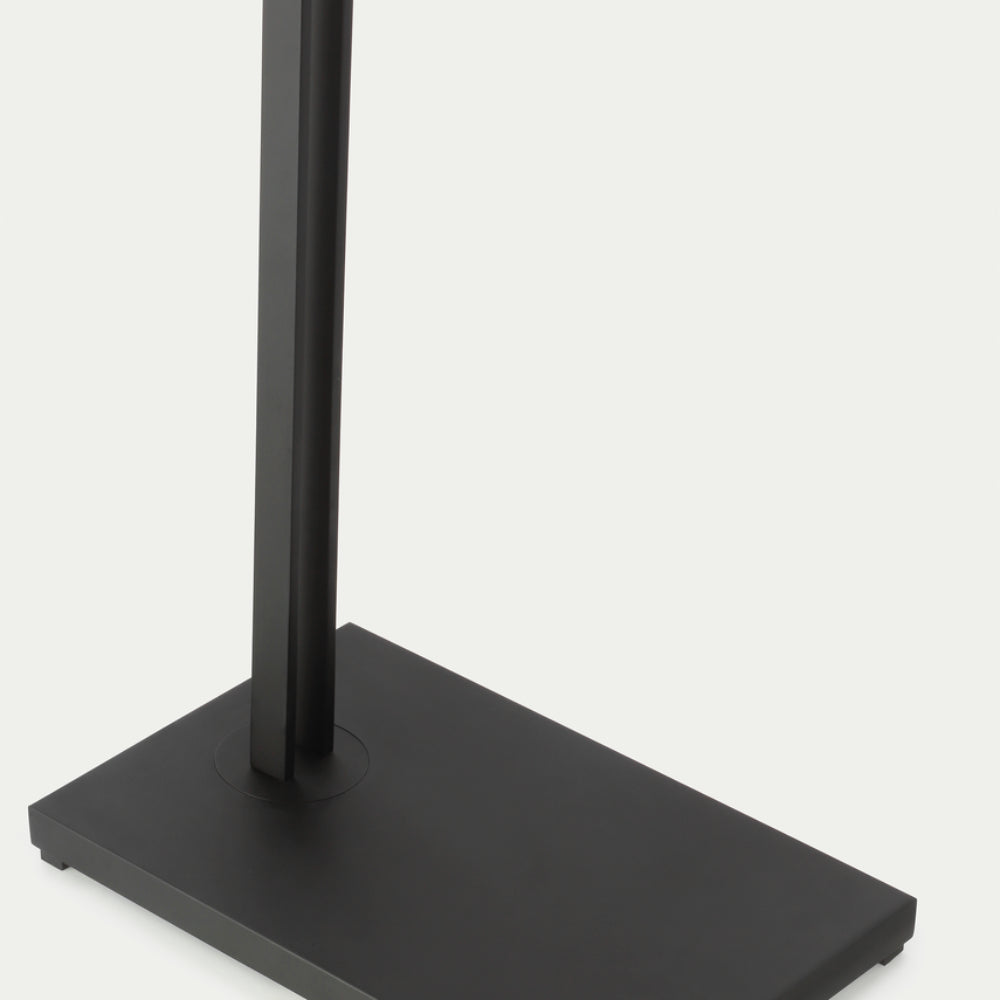 Visual Comfort Stagger Medium Floor Lamp 4