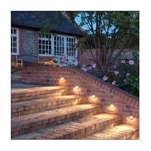 Hunza Lighting SLE Step Light Eyelid